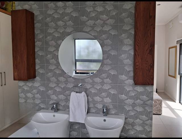 4 BEDROOM HOUSE FOR SALE IN PALM LAKES ESTATE